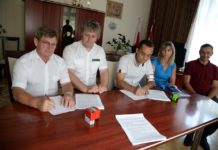 Podpisanie umowy na remont ulicy Pogoń w Nowosielcu i mostu na Barcówce