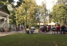 Narodowe Czytanie w zespole dworsko-parkowym w Bielinach